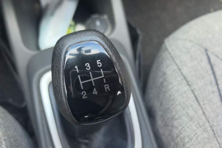 Used Chevrolet Sail 2015 Sail 3 1.3L Manual Ideal Edition
