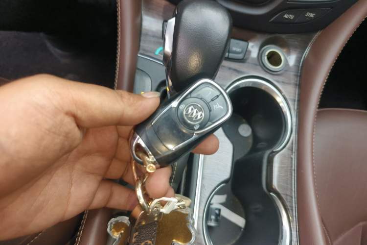 Used Buick Envision 2017 28T Four-Wheel Drive Elite Model Vehicle Key