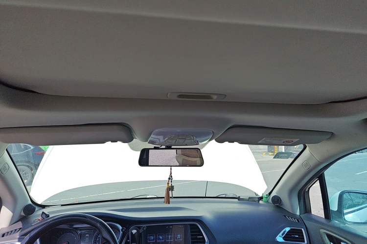 Used GAC Trumpchi GS4 2015 200T G-DCT Luxury Edition Headliner