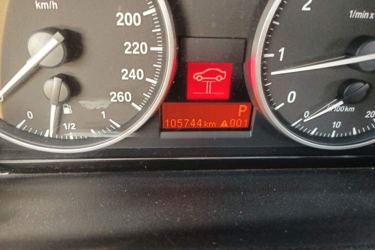 Used BMW 3 Series 2010 320i Luxury Model
