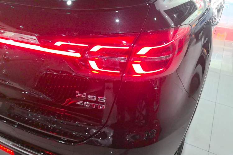 Used Hongqi HS5 2022 Revised Version 2.0T Smart Connect Flagship Edition
