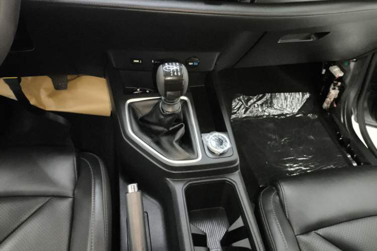 Used Changan Lantop 2023 2.0T Manual 4x4 Diesel Elite Long-Box Version
