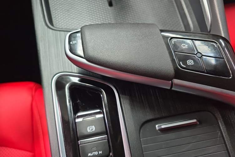 Used CHANGAN UNI-T 2020 1.5T Prestige Version