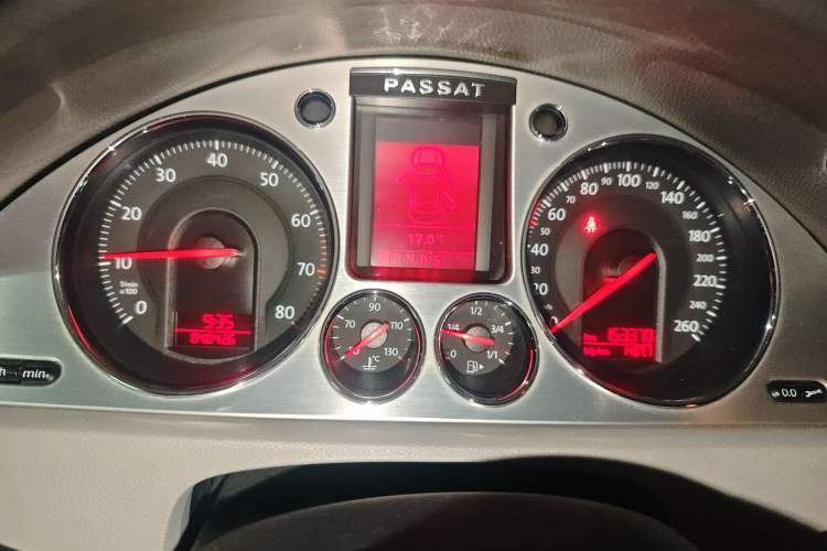 Used Volkswagen Magotan 2011 1.8TSI DSG Comfort Model
