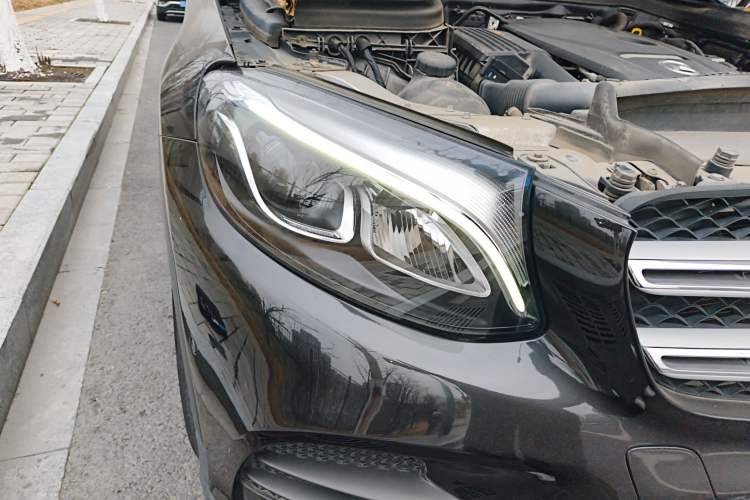 Used Mercedes-Benz GLC 2019 GLC 260 L 4MATIC Dynamic Model
