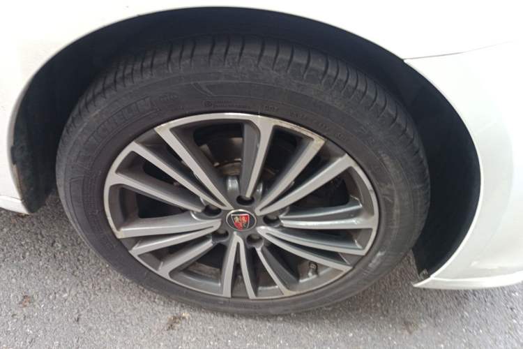 Used Roewe i6 2020 PLUS 1.6L CVT 4G Connected Glory Flagship Edition
