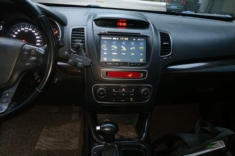 Used Kia Sorento 2013 2.4L 7-seat Gasoline Comfort Edition
