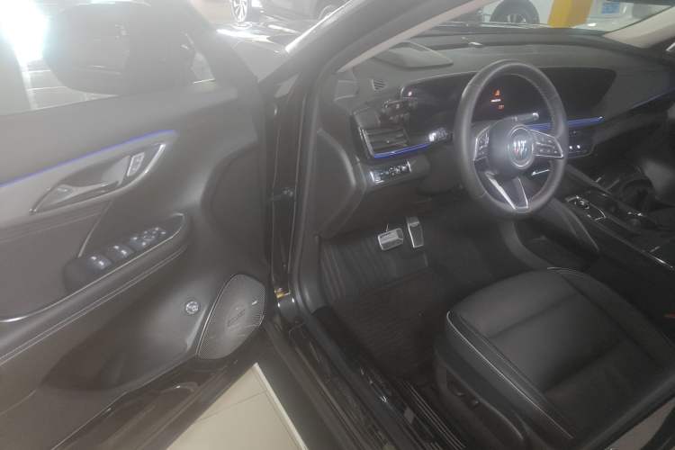 Used Buick Envision 2025 Encore Plus 28T All-Wheel-Drive Platinum Edition