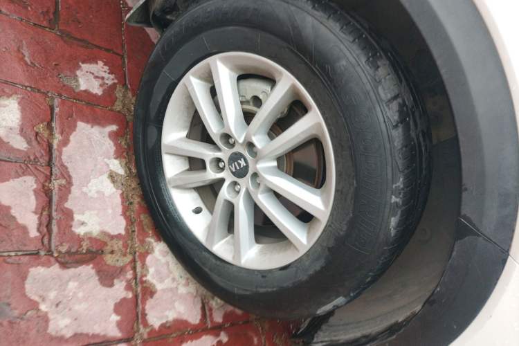 Used Kia KX7 2017 2.0L Automatic 2WD GLS 5-Seater
