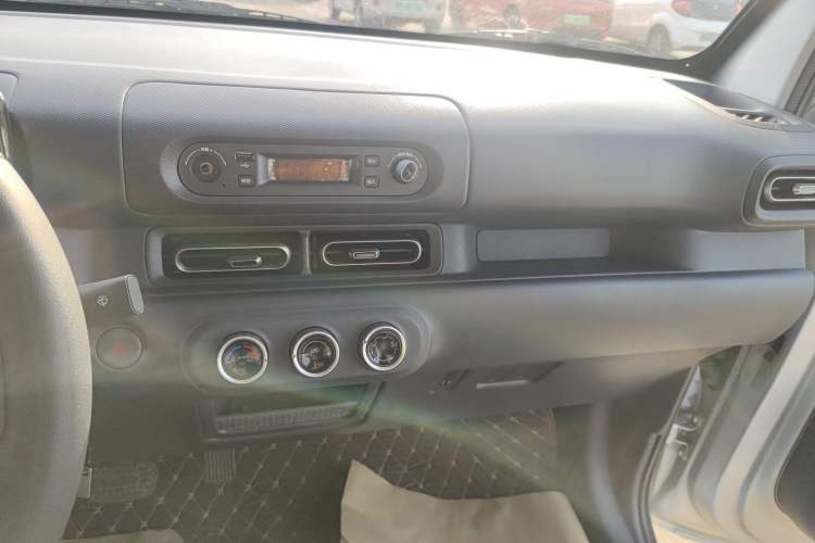 Used Wuling Zhiguang New Energy 2025 Model 305km Ambitious Edition
