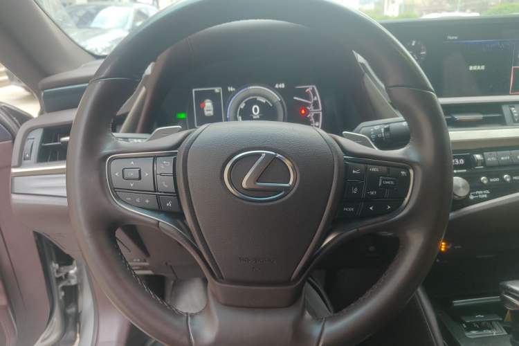 Used Lexus ES 2020 300h Premier Edition Steering Wheel