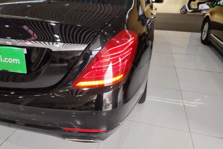 Used Mercedes-Benz S-Class 2014 S 320 L Business Model Right Rear Taillight