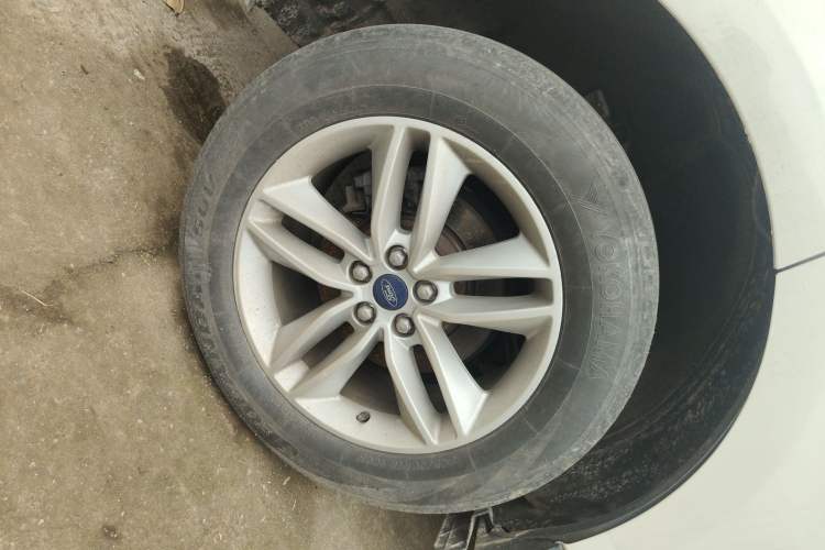 Used Ford Edge 2018 EcoBoost 245 Two-Wheel-Drive Platinum Edition 7-Seater China V Emission Standard
