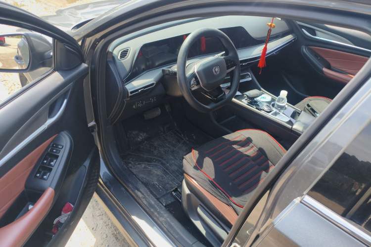 Used CHANGAN Eado 2023 Changan Edition PLUS Blue Whale NE 1.4T GDI DCT Prestige Version Driver Seat