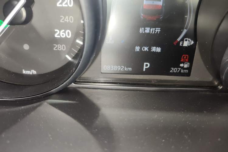 Used Land Rover Range Sport 2017 3.0 SC V6 HSE Odometer Close Up