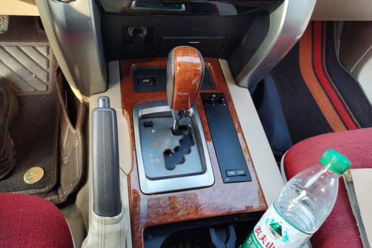 Used Toyota Land Cruiser 2012 4.0L Automatic VX
