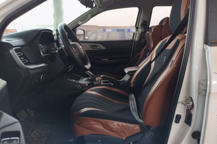 Used JMC Yuhu 7 2023 2.0T Automatic Diesel 4x4 Comfort Plus Long Wheelbase Left Front Seat