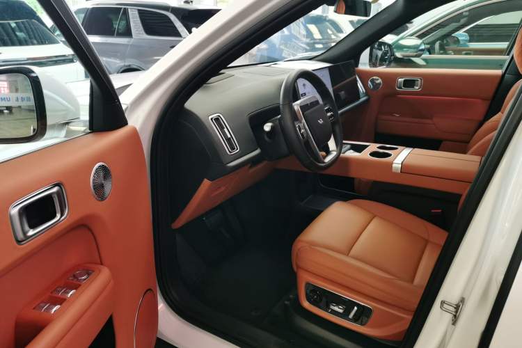 Used Li Auto L8 2025 Ultra Smart Refreshed Edition
