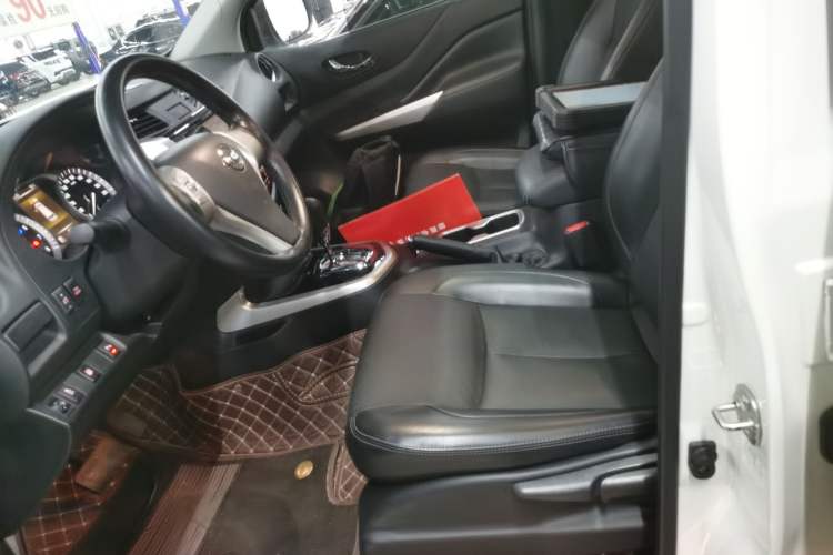 Used Nissan Terra 2020 2.5L XL Upper Automatic Two-Wheel Drive Luxury Edition
