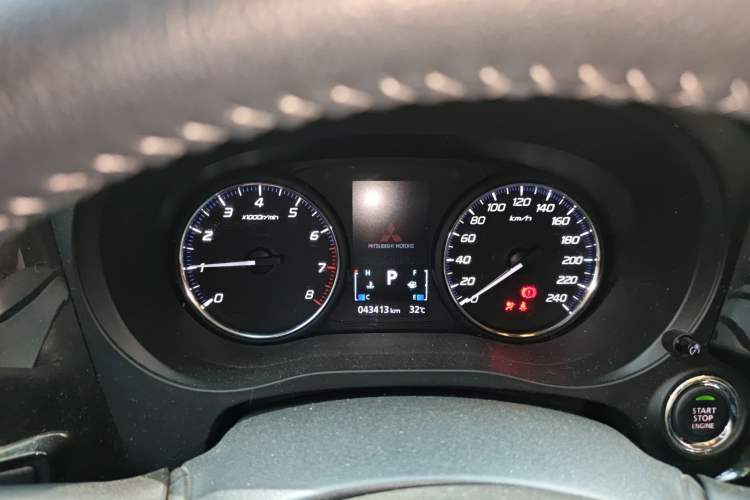 Used Mitsubishi Outlander 2021 2.0L Two-Wheel Drive Comfort Edition 7 Seats