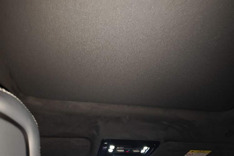 Used Formula Leopard 5 2023 Cloud Ride Flagship Edition
