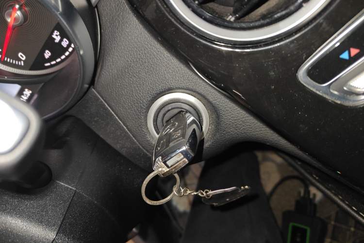 Used Mercedes-Benz C-Class 2018 C 180 L Fashion Edition Sport Version