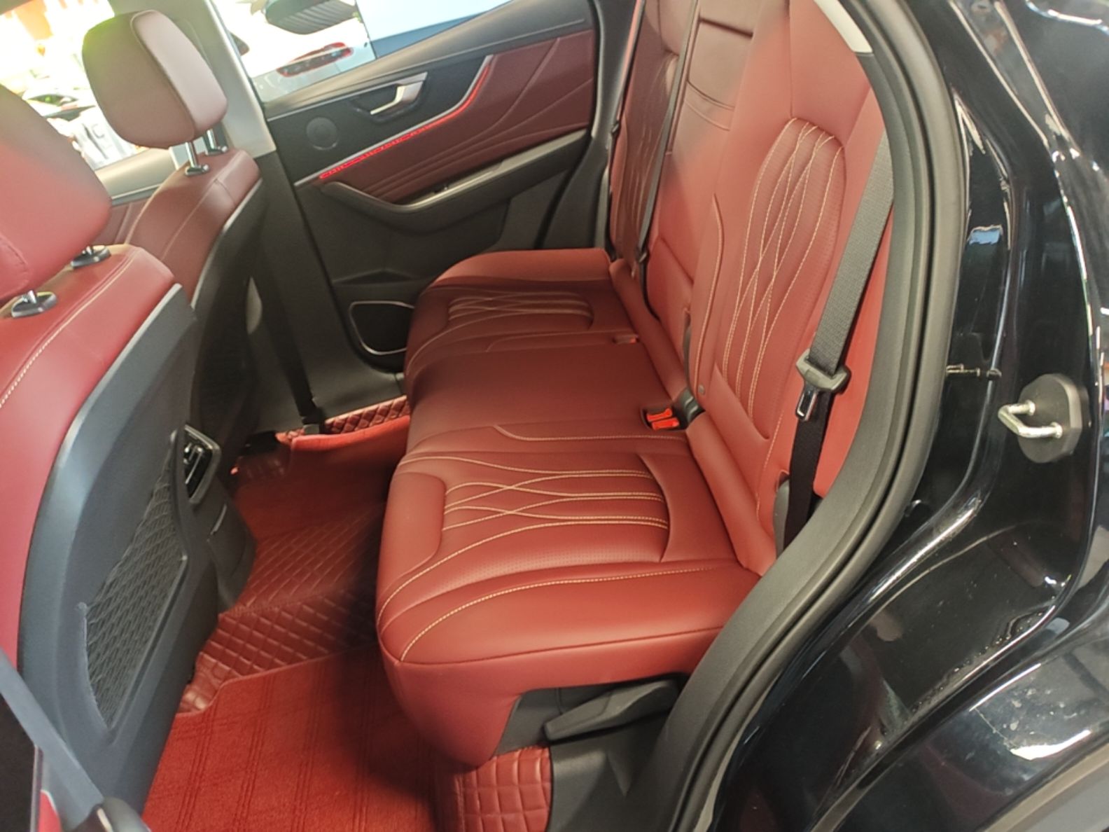 Hongqi HS5 2026 Model 2.0T Four-Wheel Drive Xuan Ying Edition — снимка 20