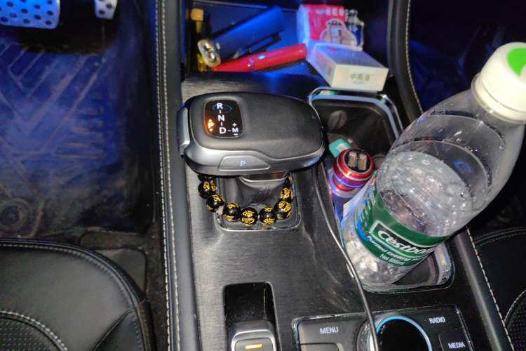 Used BAIC Off-Road BJ40 2020 2.0T Automatic Four-Wheel Drive Urban Hunter Edition Prestige Version Gear Lever