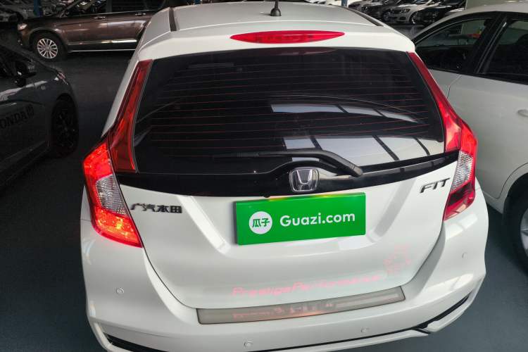 Used Honda Fit 2018 1.5L CVT Comfort Sunroof Version