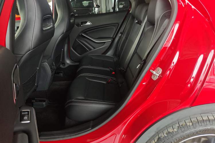 Used Mercedes-Benz GLA 2015 GLA 220 4MATIC Fashion Model