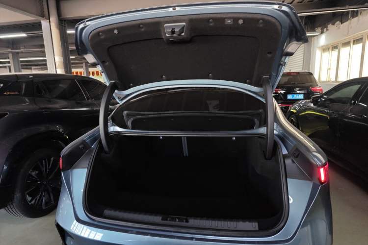 Used Lynk & Co 07 2024 EM-P 126 Long-Range Ultra
