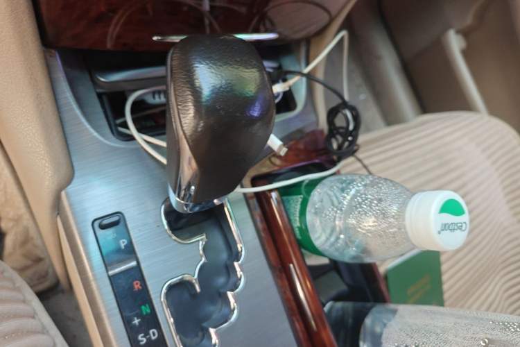 Used Toyota Crown 2012 2.5L Royal Leather Edition
