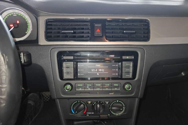 Used Skoda Rapid 2019 1.5L Automatic Comfort Edition China VI Standard
