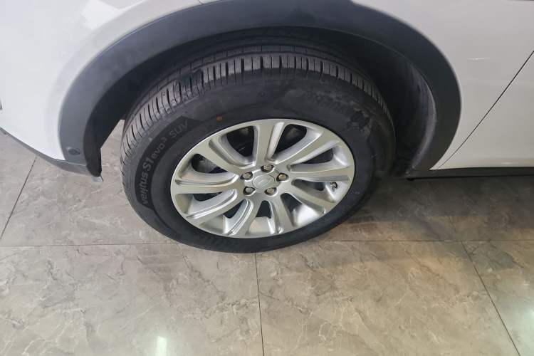 Used Land Rover Discovery Sport 2019 240 PS PURE Edition China VI Standard
