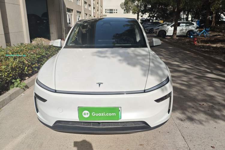 Used Tesla Model Y 2025 Rear-Wheel-Drive Version