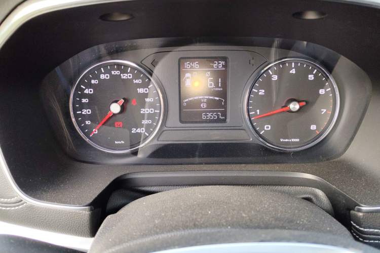 Used Roewe RX5 2016 20T Two-Wheel Drive Manual Transmission Internet Smart Edition Instrument Cluster