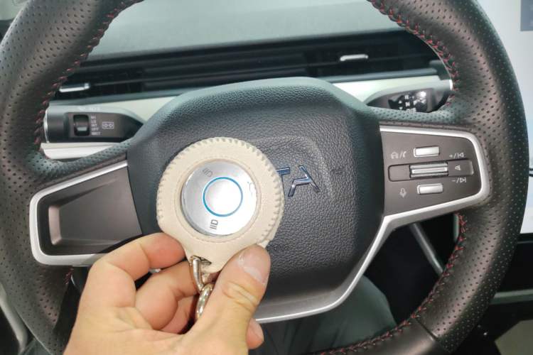 Used NETA V 2022 Chao 300 Lite Ternary Lithium