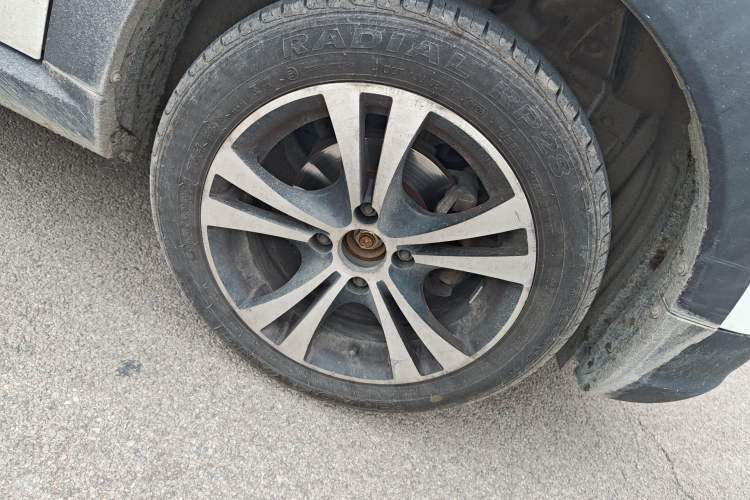 Used BAIC New Energy EC 2017 EC180 Dynamic Edition Right Front Wheel Hub