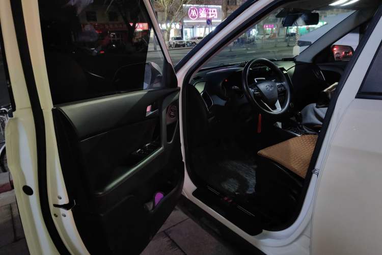 Used Hyundai ix25 2015 1.6L Automatic Two-Wheel Drive Smart GLS Trim
