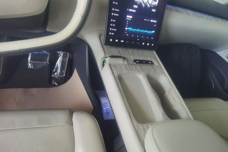 Used Nio ET7 2022 100kWh First Edition Gear Lever