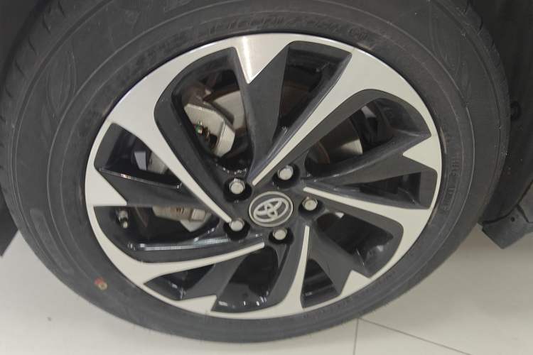Used Toyota IZOA 2020 2.0L Yi Xiang CARE