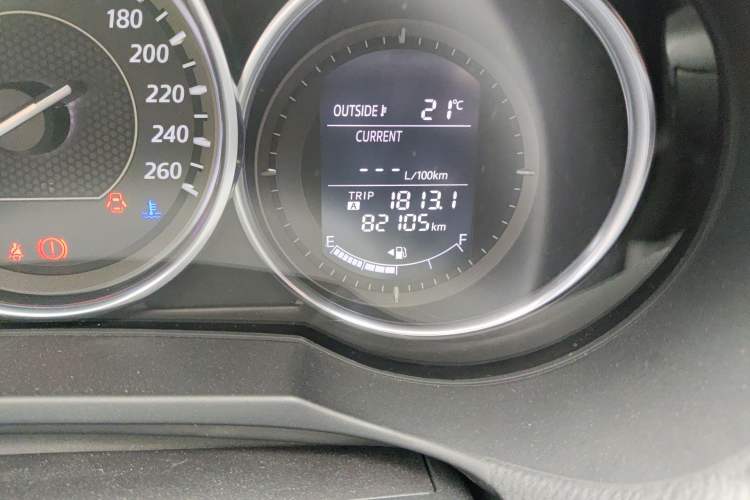 Used Mazda Atenza 2014 2.5L Blue Sky Prestige Edition Odometer Close Up