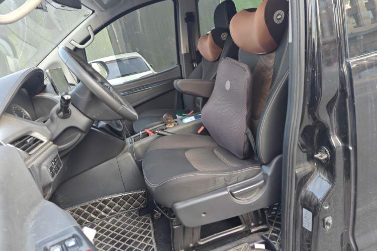 Used JAC Refine M3 2022 PLUS 1.8L 7-seater Standard Model Left Front Seat