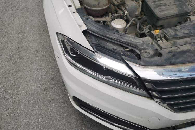 Used Volkswagen Lavida 2019 1.5L Automatic Comfort Edition China VI Standard Right Front Headlight