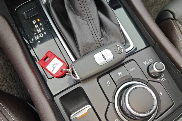 Used Mazda CX-4 2016 2.0L Automatic 2WD Blue Sky Luxury Edition
