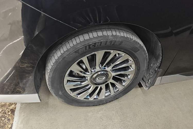 Used GAC Trumpchi M8 2024 Zongshi Series 400T Pioneer Edition Left Front Wheel Hub