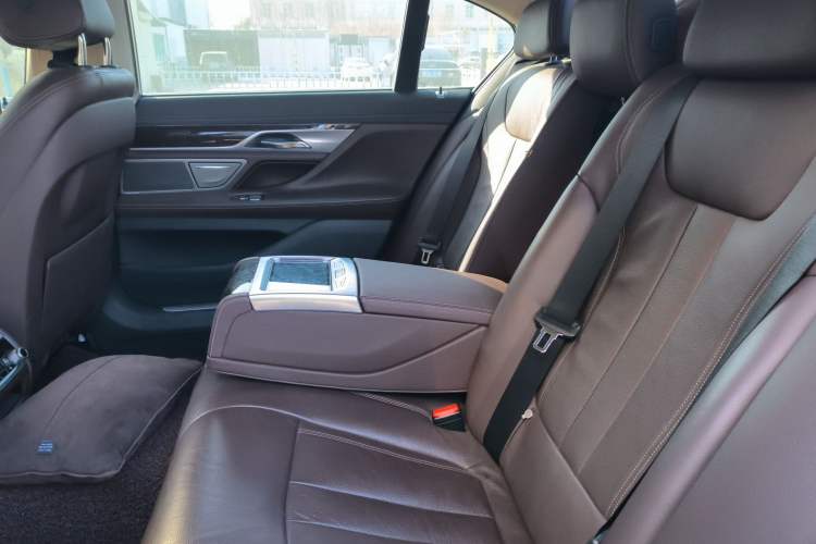 Used BMW 7 Series 2016 730Li Leading Model
