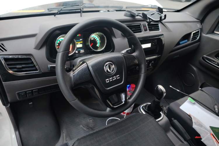 Used Dongfeng Yufeng EM26 2023 Standard Edition 41.472 kWh Henan Lithium Power