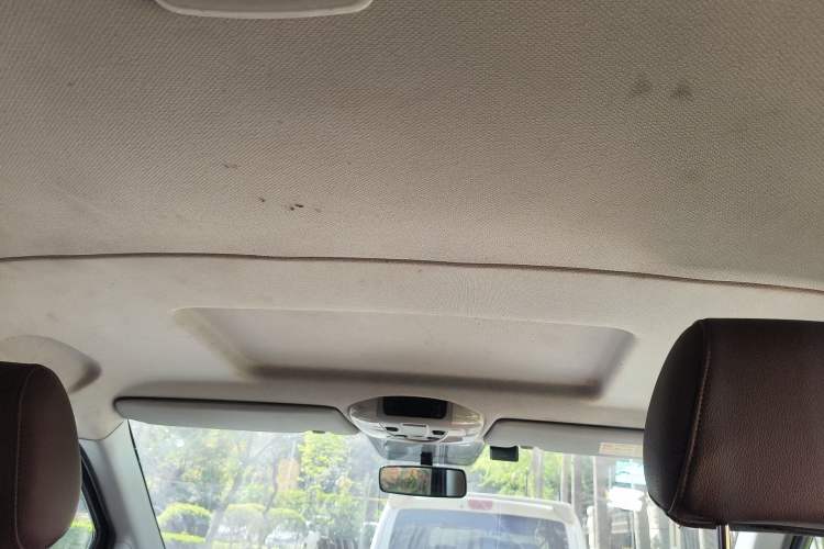 Used Mercedes-Benz Vito 2013 3.0L Elite Edition Headliner