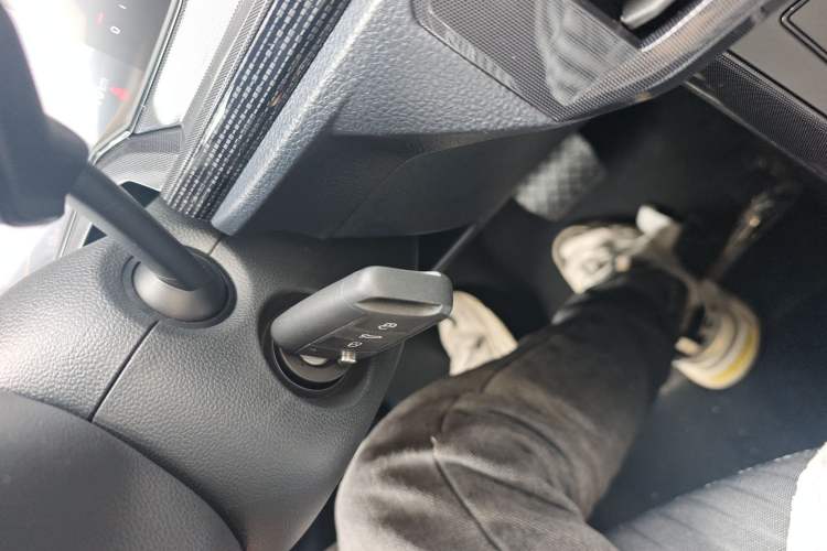 Used Volkswagen Lavida 2025 New Sharp 1.5L Outstanding New Edition Vehicle Key